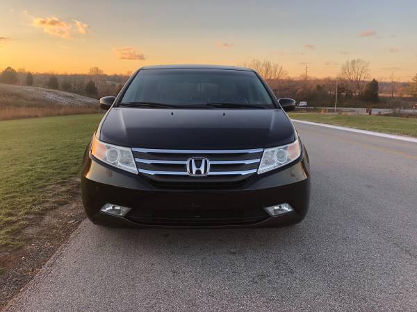 2011 Honda Odyssey Touring Elite 1 Owner Non Smoker No Issues - cars... for sale in Louisville, KY – photo 2