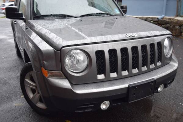*2012* *Jeep* *Patriot* *Latitude 4dr SUV* - cars & trucks - by... for sale in Paterson, CT – photo 3