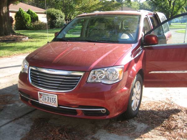 2012 Chrysler Town and Country for sale in Chesapeake , VA – photo 4