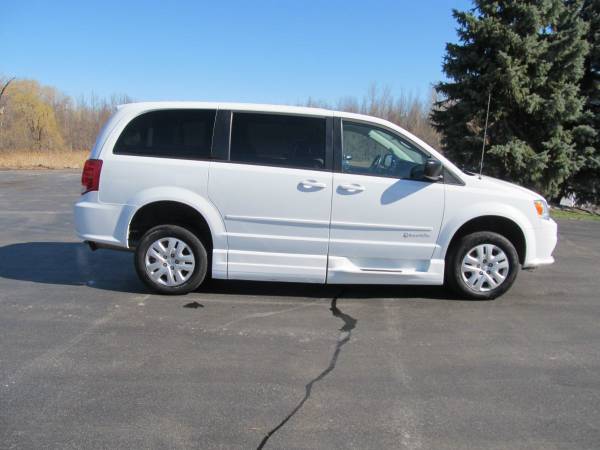 2015 Dodge Grand Caravan WHEELCHAIR VAN SE van Bright White for sale in Spencerport, NY – photo 9