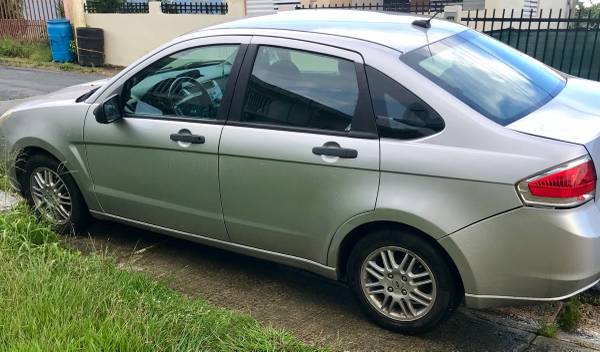 Ford Focus 2011 color gris for sale in Other, Other