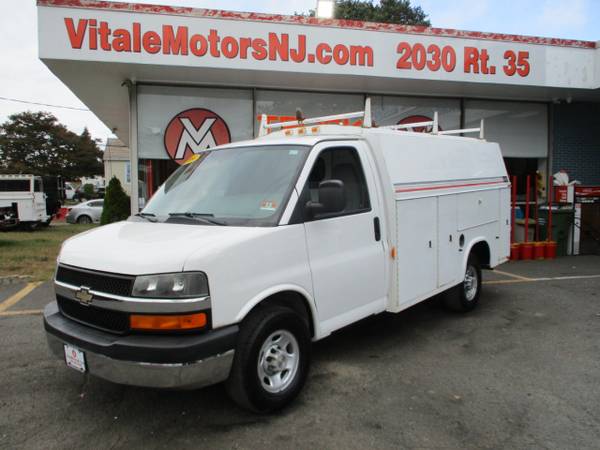 2004 Chevrolet 3500 ENCLOSED UTILITY / SERVICE BODY CUTAWAY for sale in south amboy, NJ – photo 2
