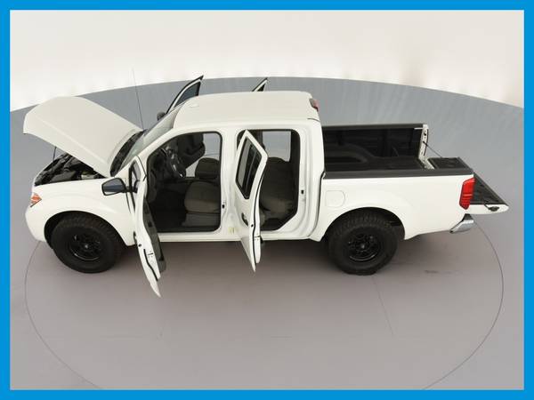2018 Nissan Frontier Crew Cab SV Pickup 4D 5 ft pickup White for sale in Saint Joseph, MO – photo 16