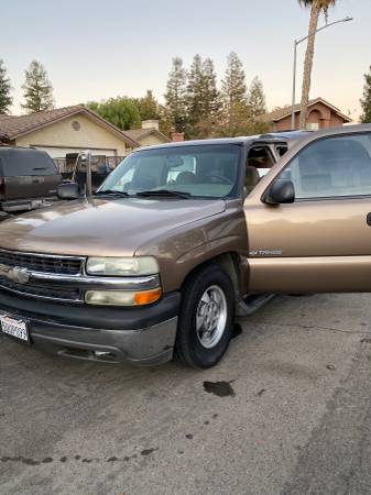 03 Chevrolet Tahoe for sale in Fresno, CA – photo 4