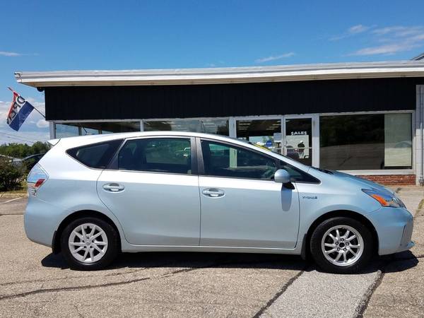2012 Toyota Prius V Hybrid, 157K Auto, AC, 50+MPG, Nav, Bluetooth,... for sale in Belmont, ME – photo 2