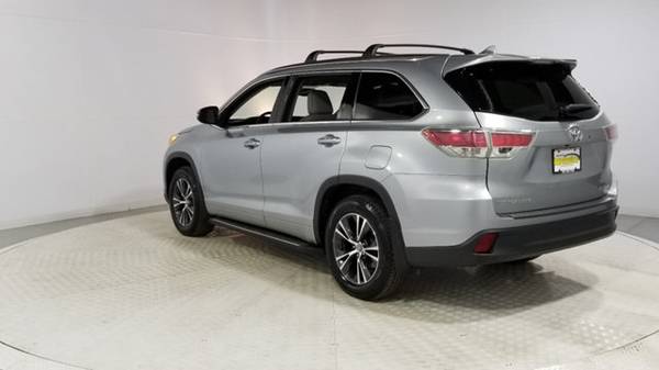 2016 Toyota Highlander AWD 4dr V6 XLE for sale in Jersey City, NJ – photo 3