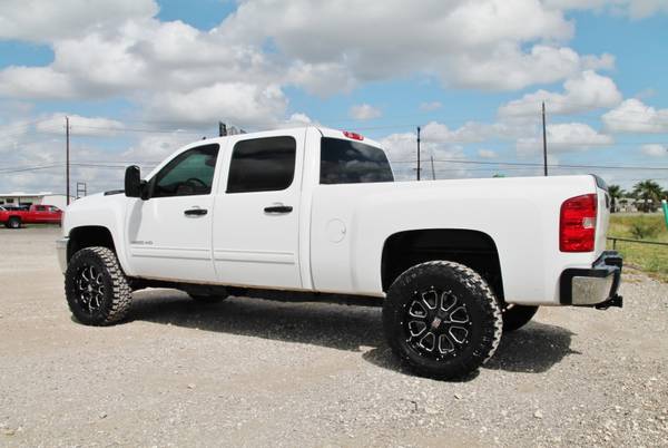2014 CHEVROLET 2500 LT 4x4 - LOW MILES- DIESEL- COGNITO- NEW 20s &... for sale in Liberty Hill, IN – photo 7