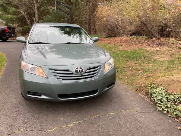 2007 Toyota Camry - cars & trucks - by owner - vehicle automotive sale for sale in Doylestown, PA – photo 2