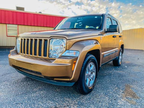 2012 JEEP LIBERTY 4x4 - cars & trucks - by owner - vehicle... for sale in Lubbock, NM – photo 2