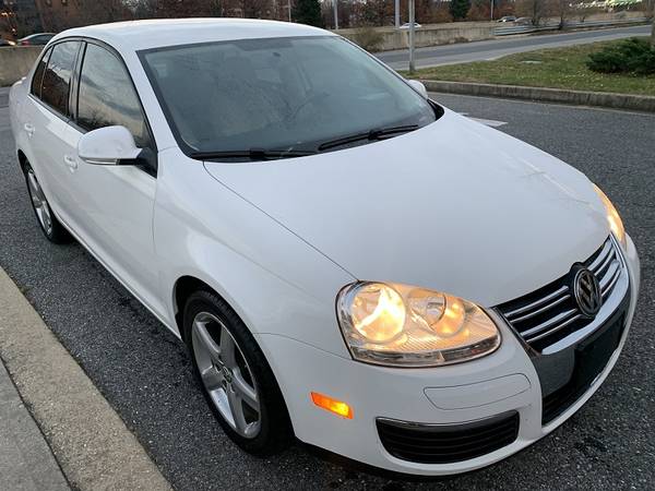 2010 Volkswagen Jetta For Sale! - cars & trucks - by owner - vehicle... for sale in Springfield, District Of Columbia – photo 2