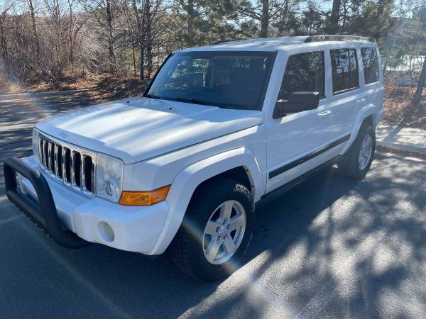 08 Jeep Commander 4x4 - cars & trucks - by owner - vehicle... for sale in Reno, NV – photo 2