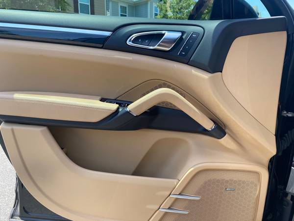 2017 Porsche Cayenne Platinum Edition for sale in Cary, NC – photo 17