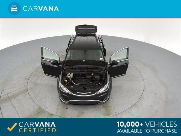 2018 Chrysler Pacifica Touring L Minivan 4D mini-van Black - FINANCE for sale in Bakersfield, CA – photo 12