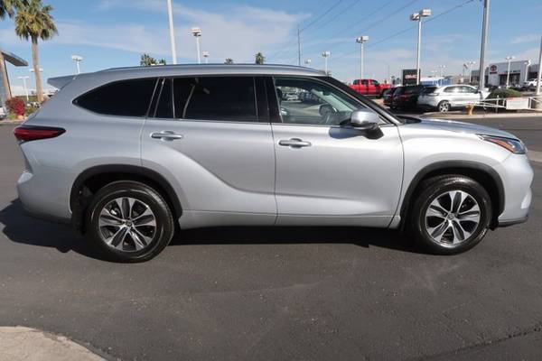 2020 Toyota Highlander XLE - First Time Buyer Programs! Ask Today! for sale in Peoria, AZ – photo 8
