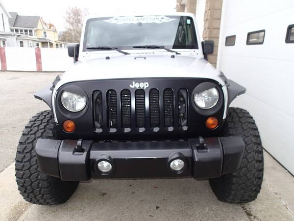 2012 Jeep Wrangler Unlimited 6 cyl, auto, lifted, New 35's - cars &... for sale in Chicopee, CT – photo 8