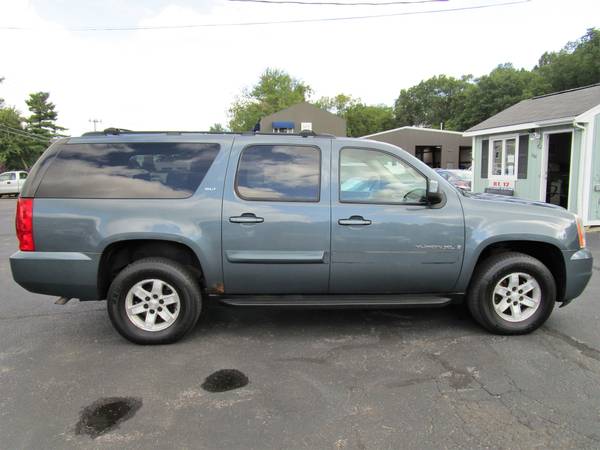 2008 GMC Yukon XL 1500 SLT 4WD *Leather + Moonroof + Backup Camera*... for sale in leominster, MA – photo 6