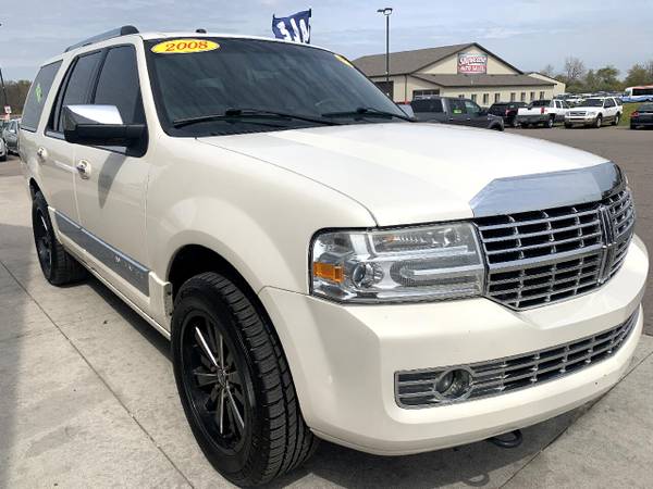 2008 Lincoln Navigator 4WD 4dr - - by dealer - vehicle for sale in Chesaning, MI – photo 3