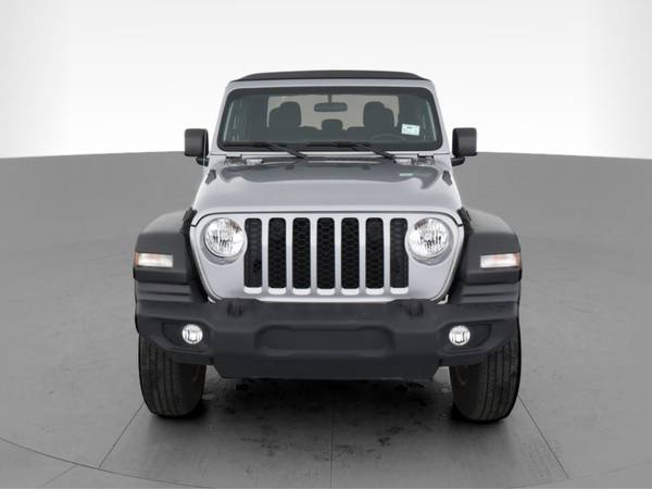 2020 Jeep Gladiator Sport Pickup 4D 5 ft pickup Silver - FINANCE -... for sale in Fort Collins, CO – photo 17