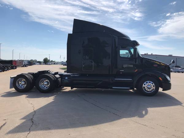 ◄◄◄ 2018 Peterbilt 579 Sleeper Semi Trucks w/ WARRANTY! ►►► - cars &... for sale in Springfield, MO – photo 9