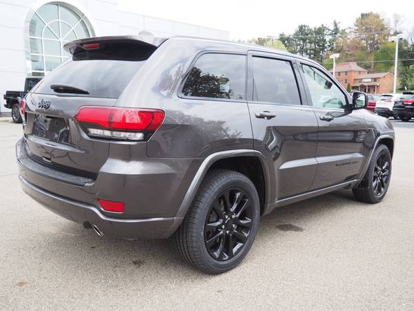 2018 Jeep Grand Cherokee Altitude - - by dealer for sale in Gibsonia, PA – photo 5