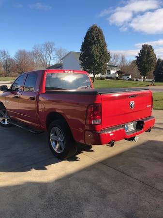 RAM 1500 Crew Cab 2014 - cars & trucks - by owner - vehicle... for sale in Leesburg, IN – photo 5