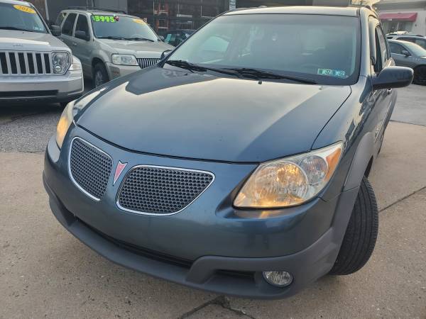 2007 Pontiac Vibe Hatchback - - by dealer - vehicle for sale in York, PA – photo 2