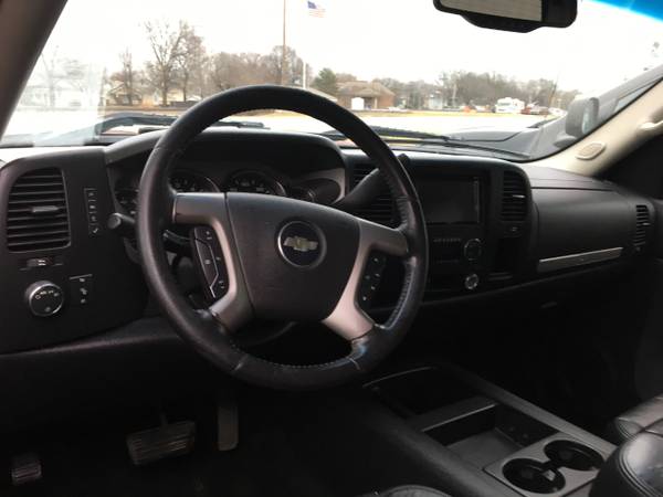 2007 Chevrolet Silverado 1500 LT Crew Cab 4WD - - by for sale in Rossville, KS – photo 10