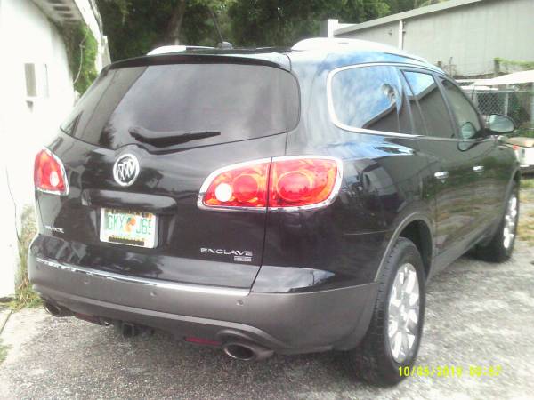 WIFE'S CAR! 2011 BUICK ENCLAVE 3 ROW LOADED!! NEAR MINT CONDITION-NICE for sale in DOVER, FL – photo 4