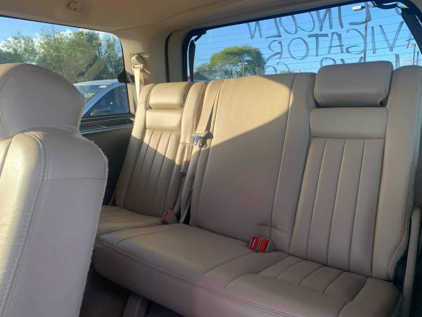 2005 LINCOLN NAVIGATOR - cars & trucks - by dealer - vehicle... for sale in Port Isabel, TX – photo 11
