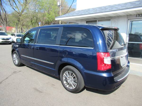 2014 Chrysler Town and Country Touring L Leather only 69K! Warranty! for sale in Minneapolis, MN – photo 3