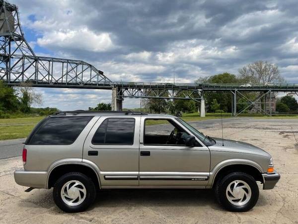 2000 Chevy Blazer 4x4 - Priced to sell - - by dealer for sale in burlington city, NJ – photo 9