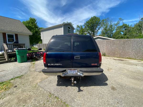 1999 GMC Suburban 1500 - cars & trucks - by owner - vehicle... for sale in Chardon, OH – photo 5