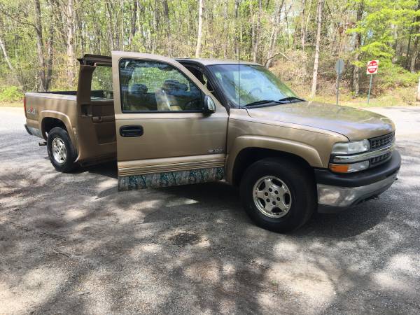 2001 Silverado LS 4 Dr - 4 x 4Pick up for sale in Lakewood, NJ – photo 17