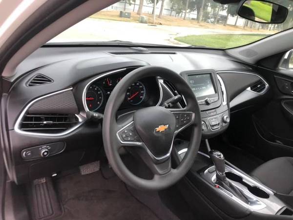 Chevy malibu 2018 - cars & trucks - by owner - vehicle automotive sale for sale in McAllen, TX – photo 8