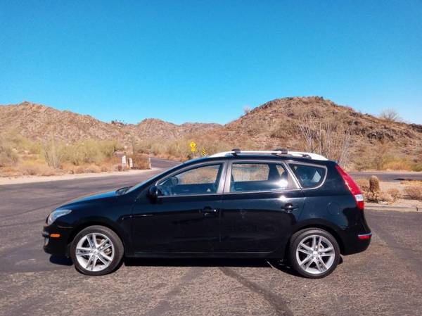 * 2012 Hyundai Elantra Touring SE 5spd * Leather, Moonroof * Low... for sale in Phoenix, AZ – photo 2