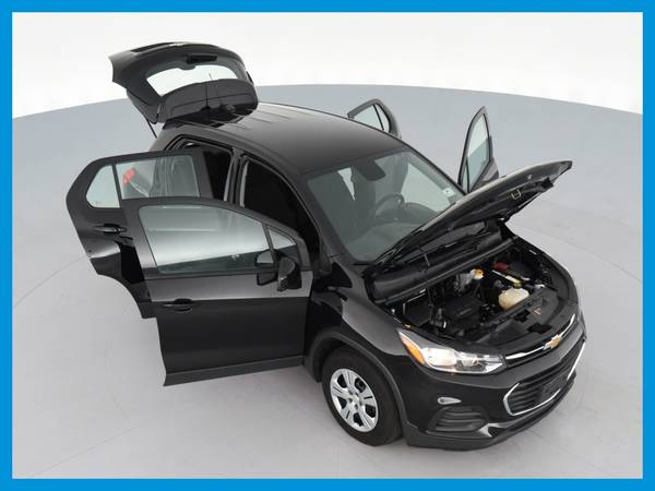 2018 Chevy Chevrolet Trax LS Sport Utility 4D hatchback Black for sale in Atlanta, GA – photo 21