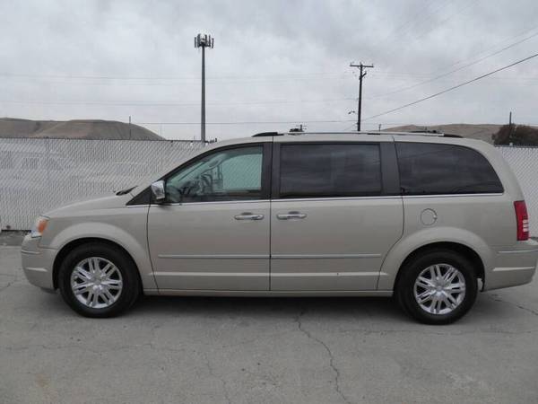 2008 Chrysler Town and Country - cars & trucks - by dealer - vehicle... for sale in Union Gap, WA – photo 5