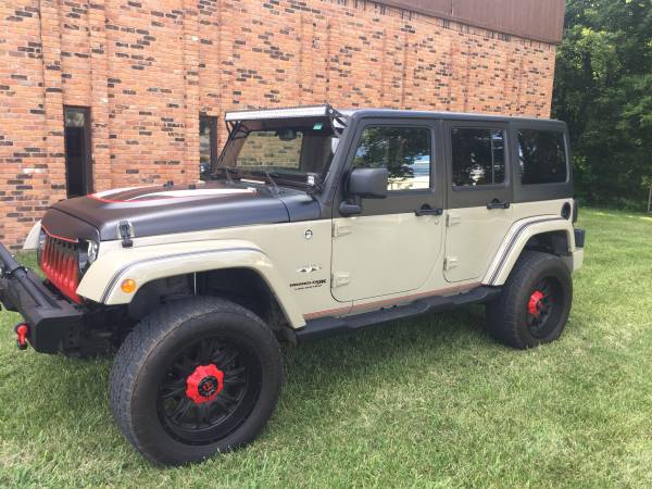2018 Jeep Wrangler unlimited Sahara 4x4 for sale in Rochester, MI – photo 2
