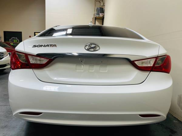2013 Hyundai Sonata - cars & trucks - by dealer - vehicle automotive... for sale in Phoenix, AZ – photo 5