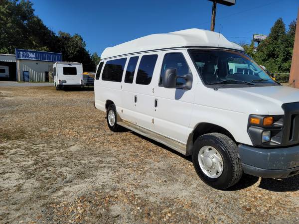 FORD E350 WHEELCHAIR VAN LOW MILES 1OWNER FREE SHIP WARRANTY... for sale in Jonesboro, KY – photo 4