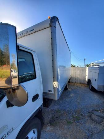 99 Isuzu NPR 16ft box truck w/liftgate for sale in Shingle Springs, CA – photo 2