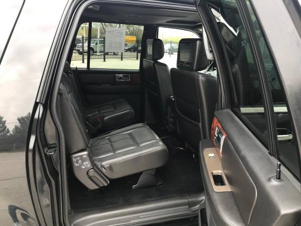 2011 Lincoln Navigator L Base - Guaranteed Approval-Drive Away for sale in Oregon, OH – photo 8