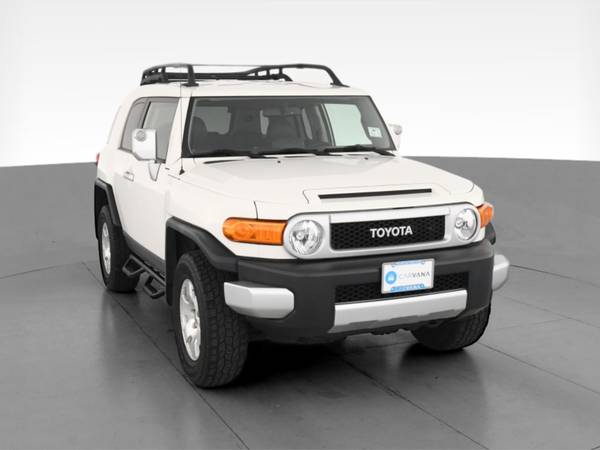 2010 Toyota FJ Cruiser Sport Utility 2D suv White - FINANCE ONLINE -... for sale in Akron, OH – photo 16