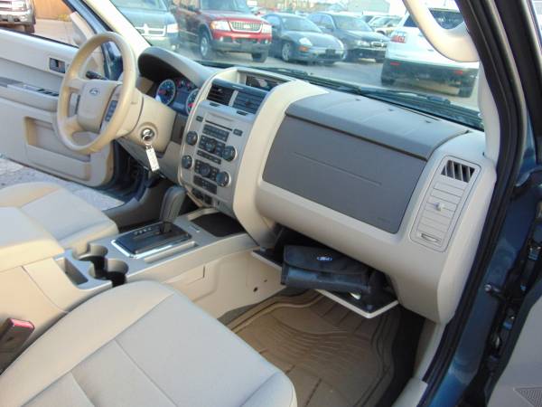 2011 FORD ESCAPE 4DR XLT FWD GREAT MPG LOADED XCLEAN IN/OUT RUNS A1... for sale in Union Grove, WI – photo 15