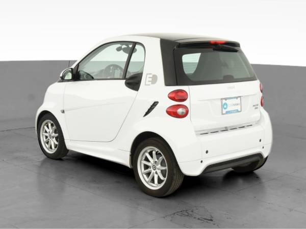 2016 smart fortwo electric drive Hatchback Coupe 2D coupe White - -... for sale in HARRISBURG, PA – photo 7