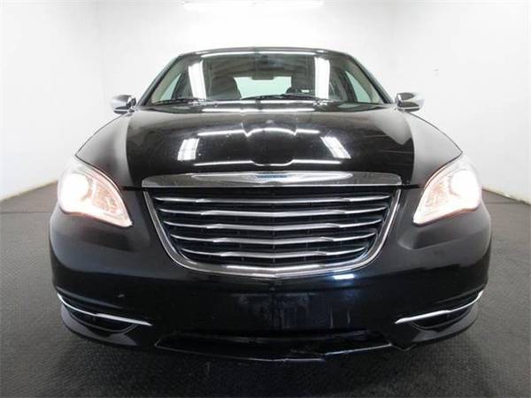 2013 Chrysler 200 sedan Limited 4dr Sedan - Black for sale in Fairfield, OH – photo 3