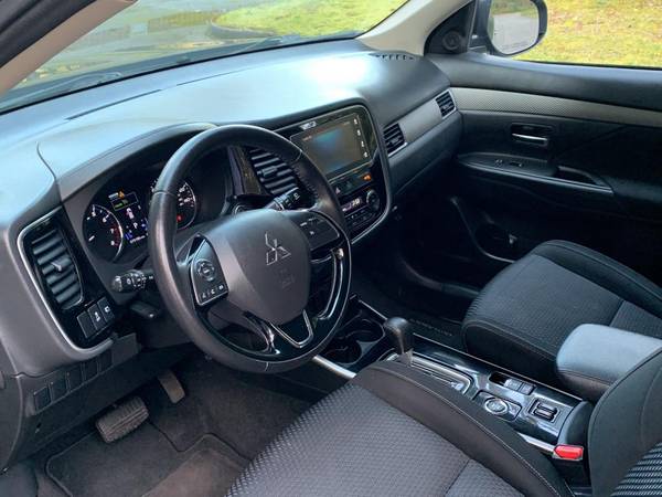 2018 Mitsubishi Outlander SE - CALL FOR FASTEST SERVICE - cars & for sale in Olympia, WA – photo 11