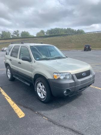 Like New 05 Ford Escape for sale in Lake Junaluska, NC