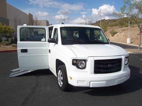 2014 Mobility Ventures MV-1 SE Wheelchair Handicap Mobility Van for sale in Phoenix, WA – photo 4