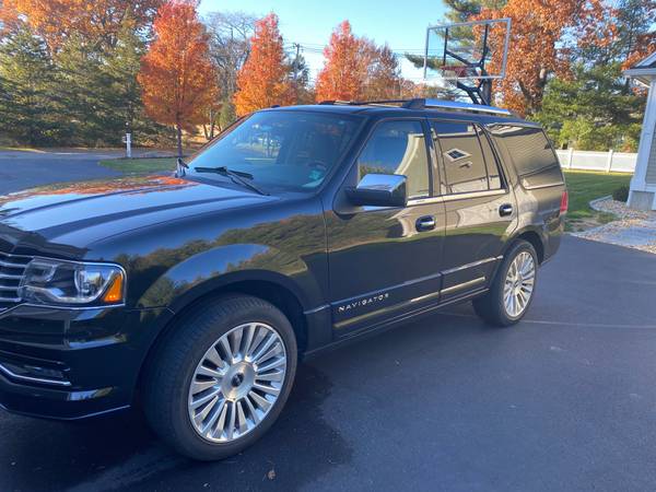2015 Lincoln Navigator Sport - cars & trucks - by owner - vehicle... for sale in Hingham, MA – photo 4
